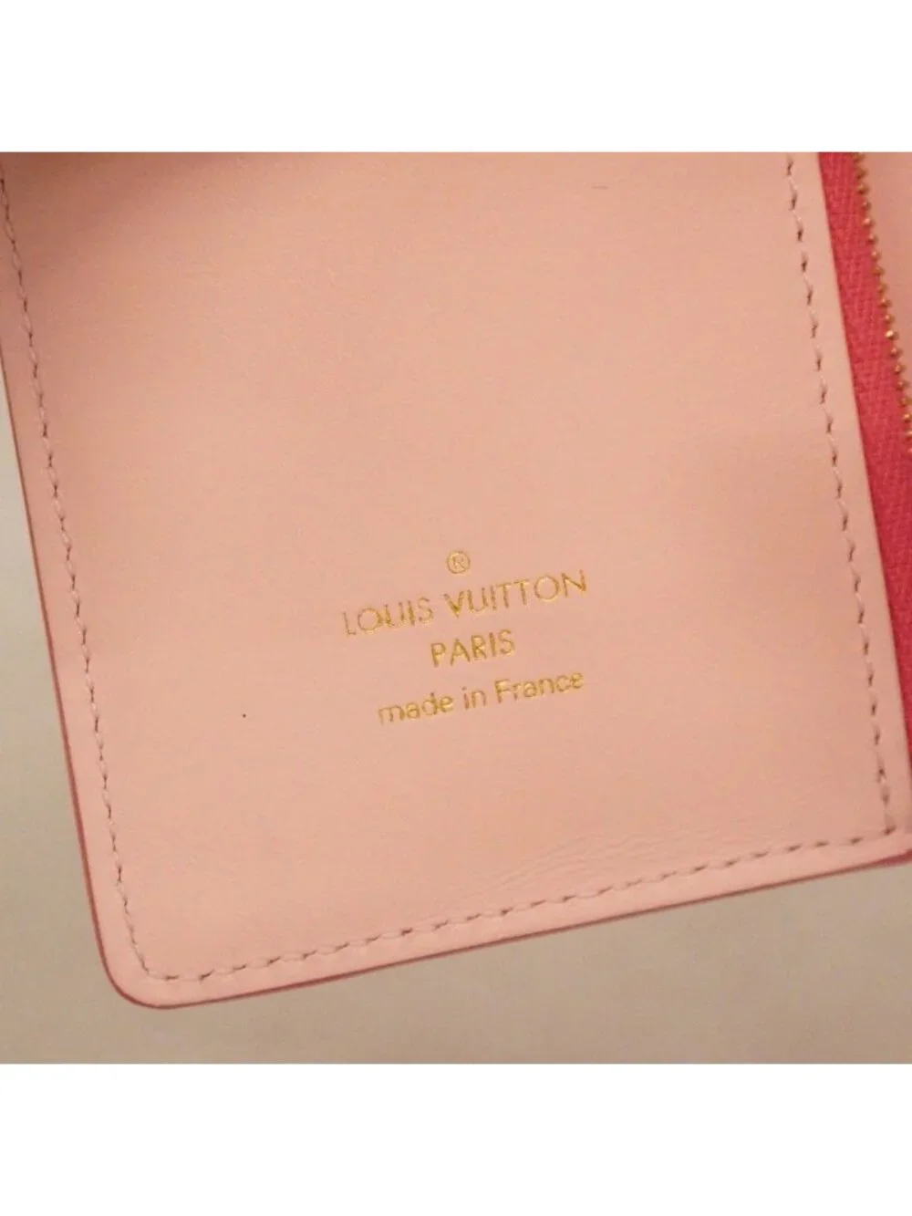 Louis Vuitton Wallet Taurillon LV Vertical CP Fuchsia